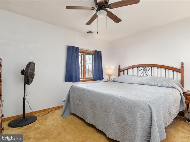 214 WALNUT DR, Clear Brook, VA 22624