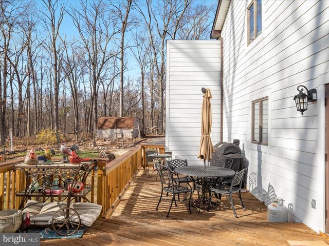 214 WALNUT DR, Clear Brook, VA 22624