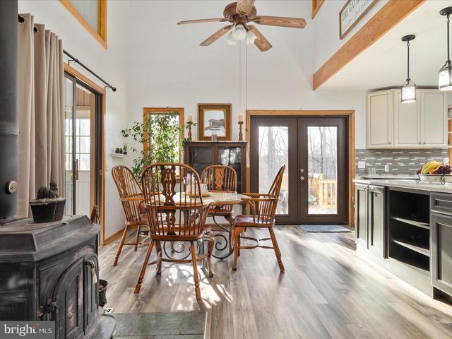 214 WALNUT DR, Clear Brook, VA 22624