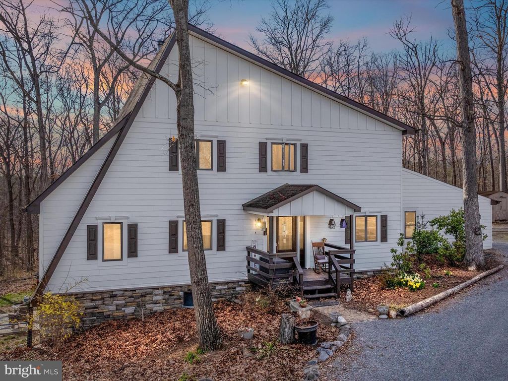 214 WALNUT DR, Clear Brook, VA 22624