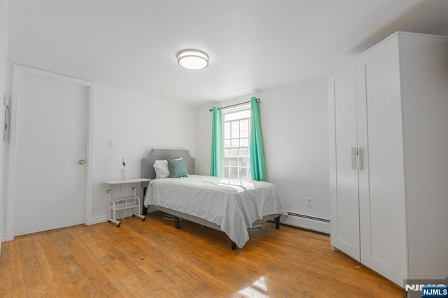 69 Chestnut Street, Lodi, NJ 07644