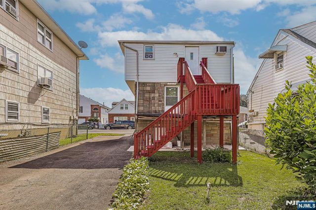69 Chestnut Street, Lodi, NJ 07644