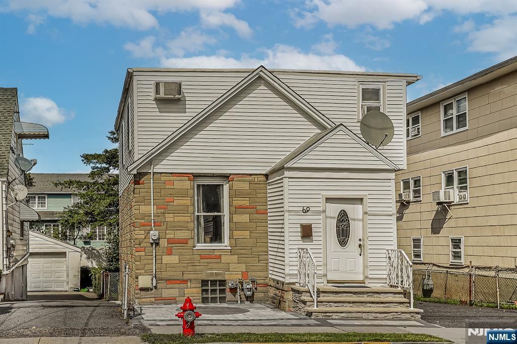 69 Chestnut Street, Lodi, NJ 07644