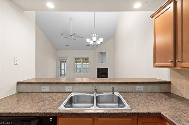109 S Wentworth Drive, Mocksville, NC 27028