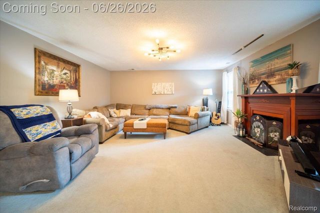 5060 Harbor Oak Drive 49, Waterford Charter Township, MI 48329