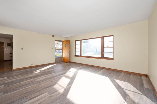 1604 W Cowing Drive, Muncie, IN 47304