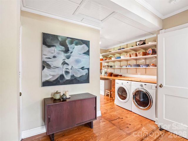 75 Cisco Road, Asheville, NC 28805