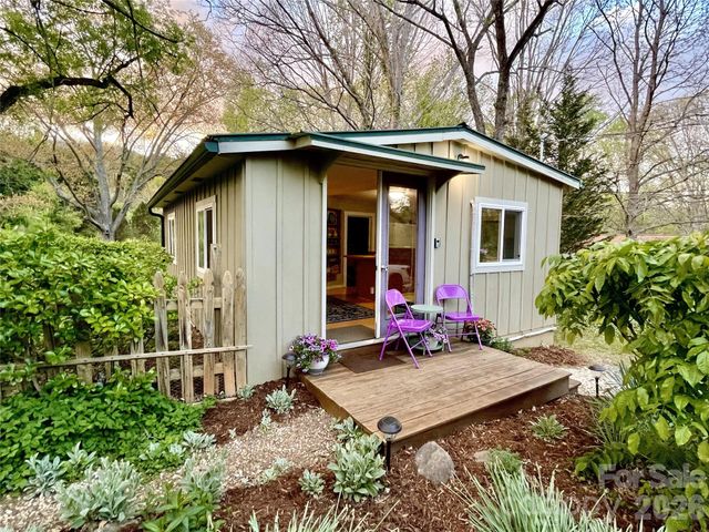 75 Cisco Road, Asheville, NC 28805