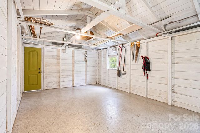 75 Cisco Road, Asheville, NC 28805