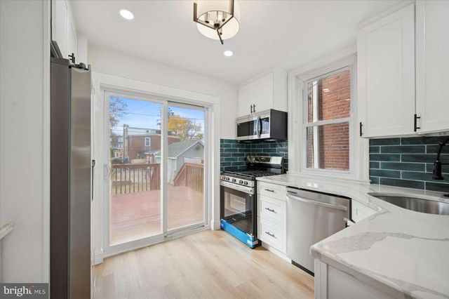 420 W WARREN ST, Norristown, PA 19401