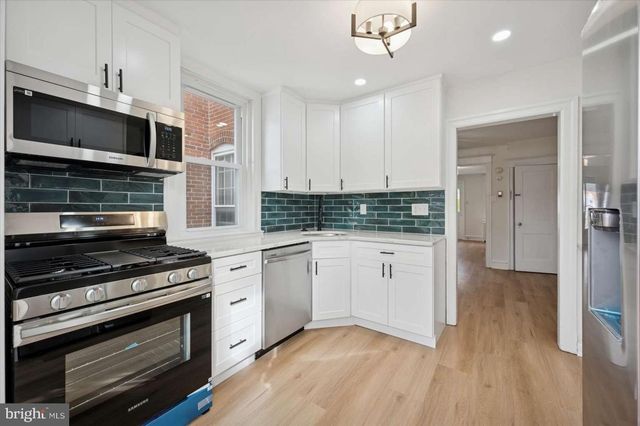 420 W WARREN ST, Norristown, PA 19401