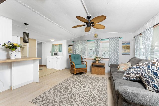 315 CALLE LIANA, Englewood, FL 34224