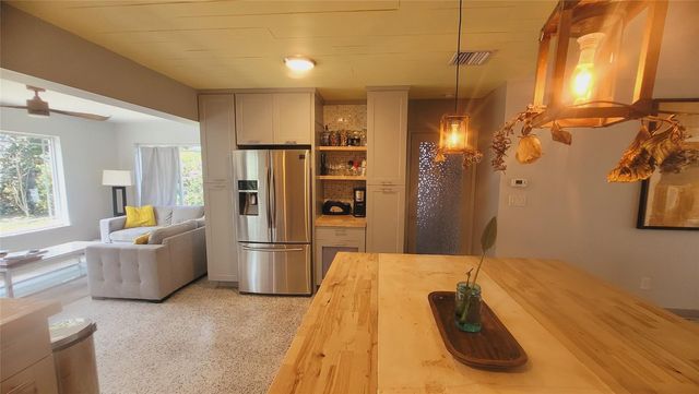 818 NW 28th Court, Wilton Manors, FL 33311