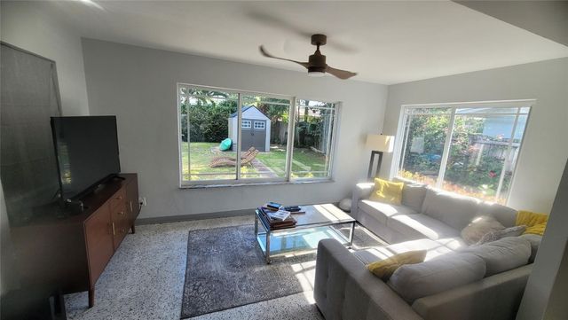 818 NW 28th Court, Wilton Manors, FL 33311