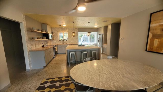 818 NW 28th Court, Wilton Manors, FL 33311