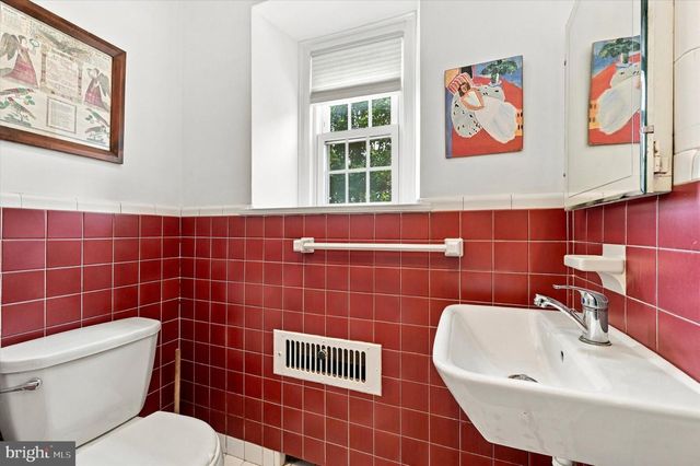 1236 HIGHLAND AVE, Abington, PA 19001