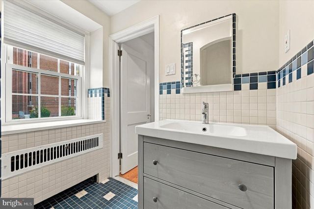 1236 HIGHLAND AVE, Abington, PA 19001