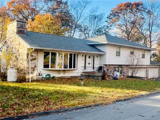 9 Orleans Street, Johnston, RI 02919