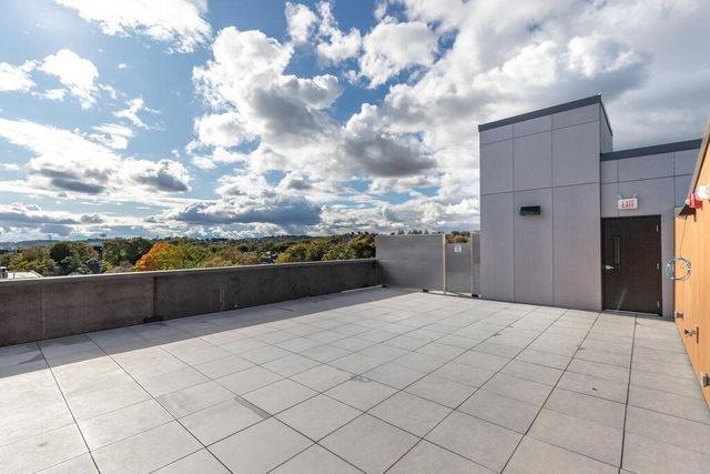 211 Green St. 509, Boston, MA 02130