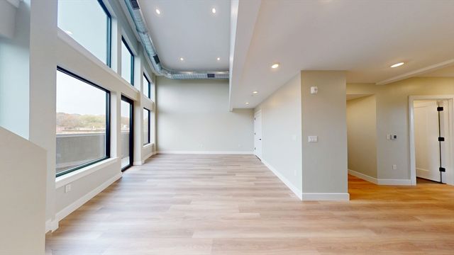 211 Green St. 509, Boston, MA 02130