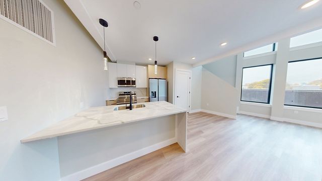 211 Green St. 509, Boston, MA 02130