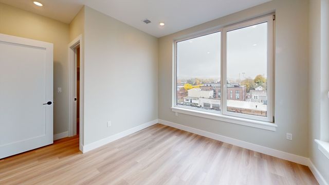 211 Green St. 509, Boston, MA 02130