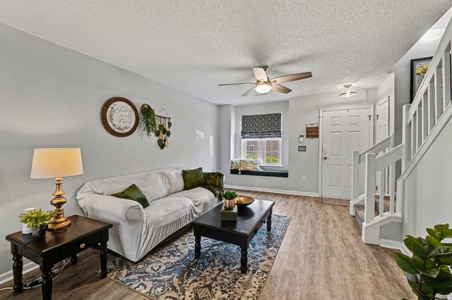 7965 Shadow Oak Drive, North Charleston, SC 29406