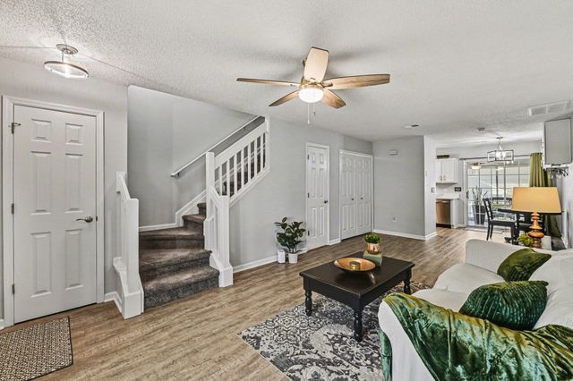 7965 Shadow Oak Drive, North Charleston, SC 29406