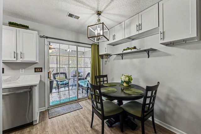 7965 Shadow Oak Drive, North Charleston, SC 29406