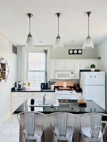 227 W Broughton Street 3, Savannah, GA 31401