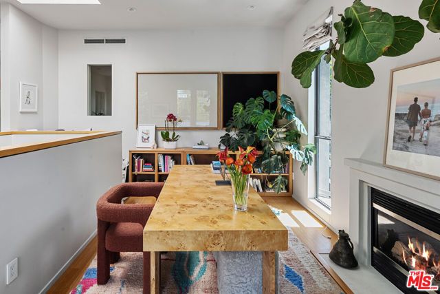 8735 Dorrington Avenue, West Hollywood, CA 90048
