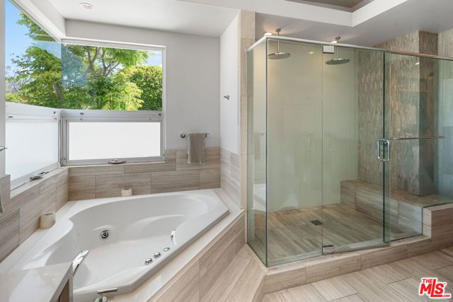 8735 Dorrington Avenue, West Hollywood, CA 90048