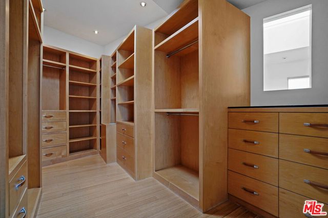 8735 Dorrington Avenue, West Hollywood, CA 90048