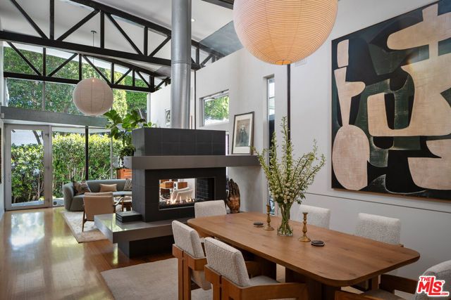 8735 Dorrington Avenue, West Hollywood, CA 90048