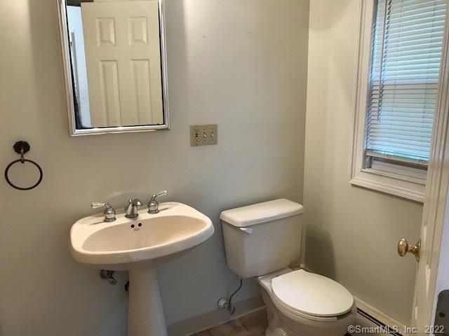 539 Maple Avenue B, Cheshire, CT 06410