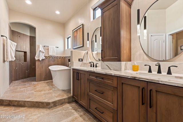 12072 N Portico Place, Oro Valley, AZ 85755