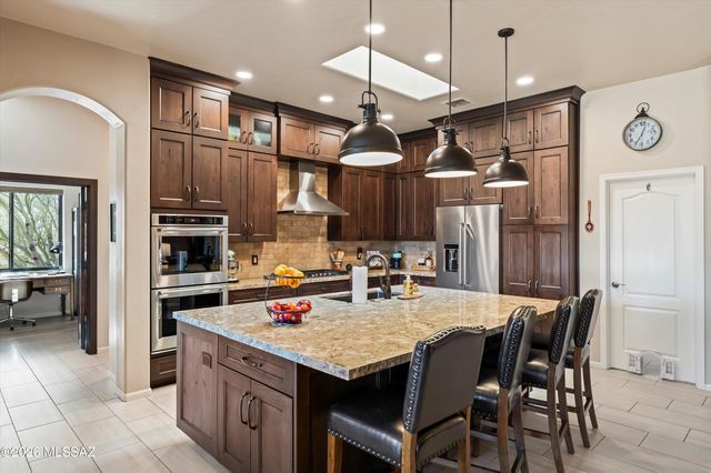 12072 N Portico Place, Oro Valley, AZ 85755