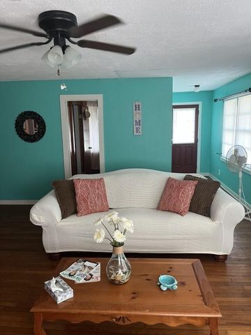 133 Indian Hill Drive, Palacios, TX 77465
