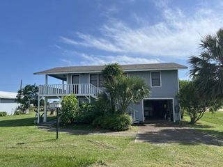 133 Indian Hill Drive, Palacios, TX 77465