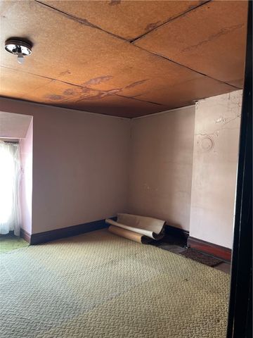 832 Thompson, Donora, PA 15033