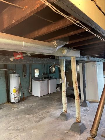 832 Thompson, Donora, PA 15033