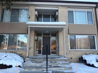 25835 Lahser Road #5, Southfield, MI 48033