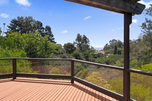 5860 Cactus Way, La Jolla, CA 92037