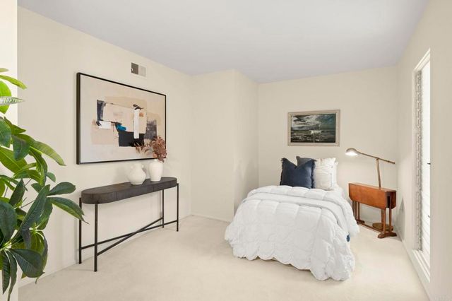 5860 Cactus Way, La Jolla, CA 92037