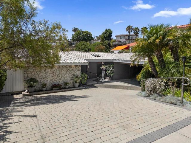 5860 Cactus Way, La Jolla, CA 92037