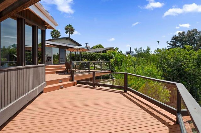 5860 Cactus Way, La Jolla, CA 92037