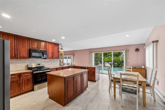 3634 Summer Drive, Wantagh, NY 11793