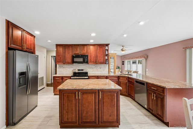 3634 Summer Drive, Wantagh, NY 11793