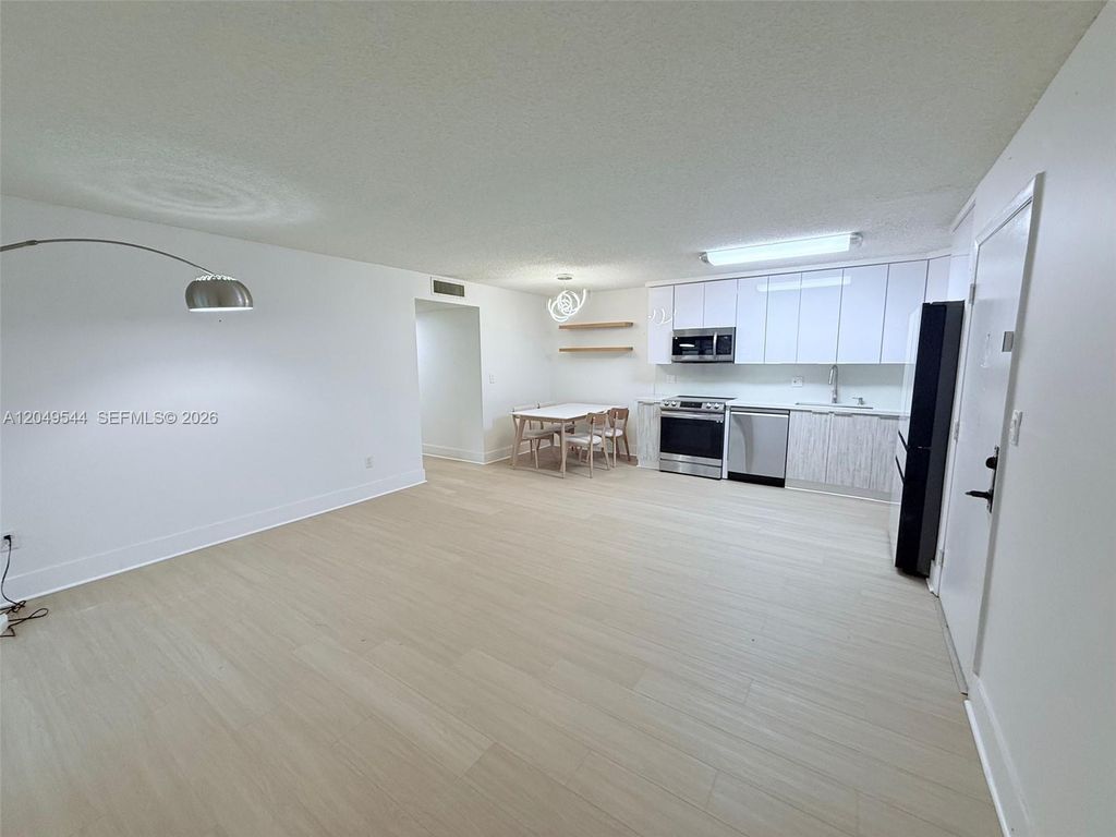 9352 S Belfort Cir 109, Tamarac, FL 33321