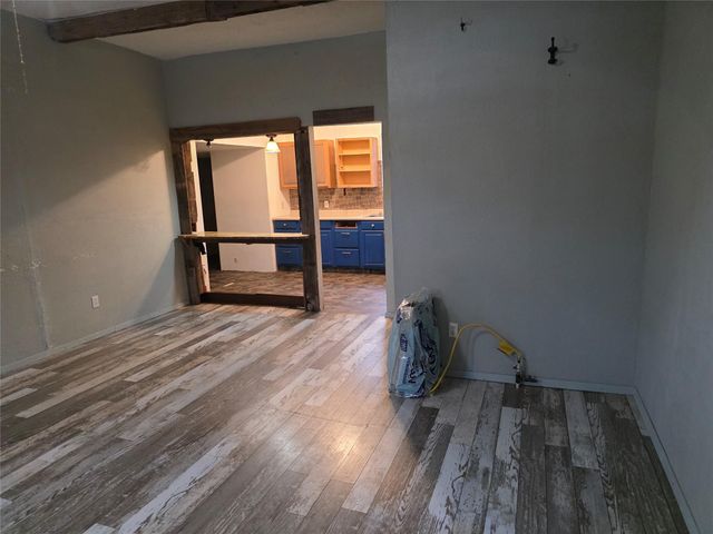 200 W Moerbe ST, Thorndale, TX 76577